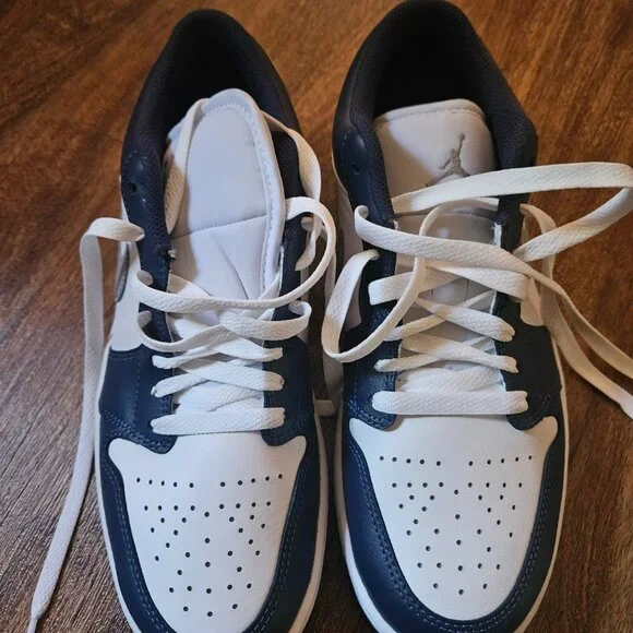 Nike Air Jordan 1 Low - Picture 3 of 5